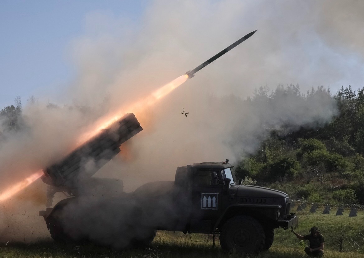 Russia to pause airstrikes on Ukraine