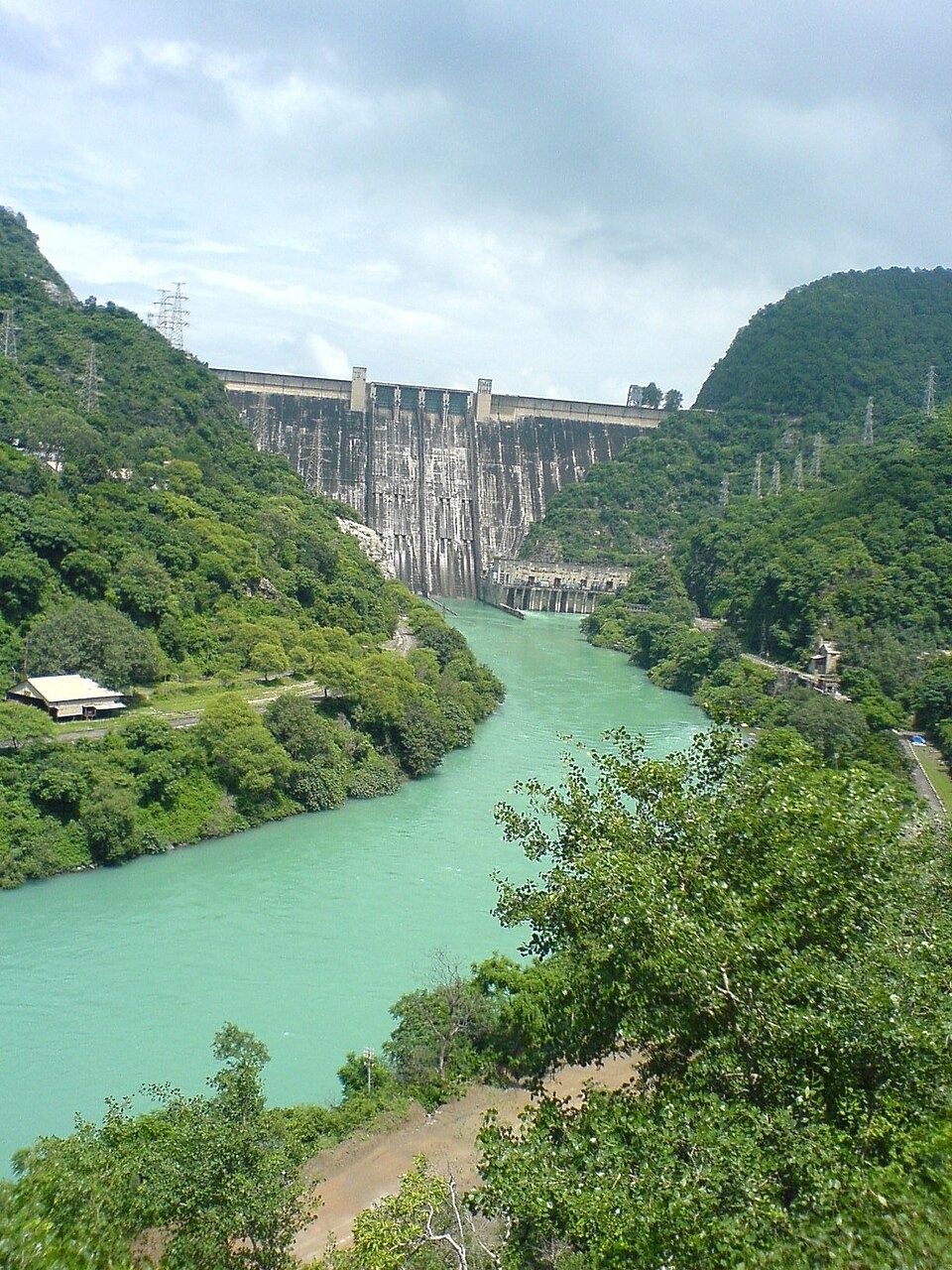 Bhakra dam water level rises  to historical level 