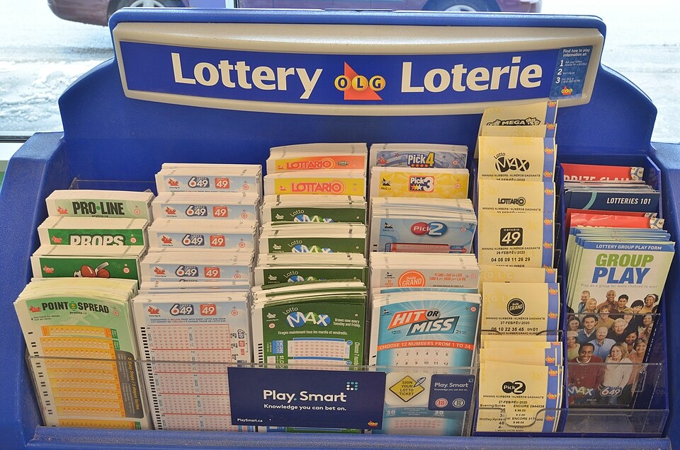Penticton Couple to Travel the World After Scoring $75 Million Playing Lotto Max