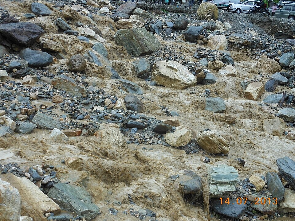 100 killed in Nepal flash floods 