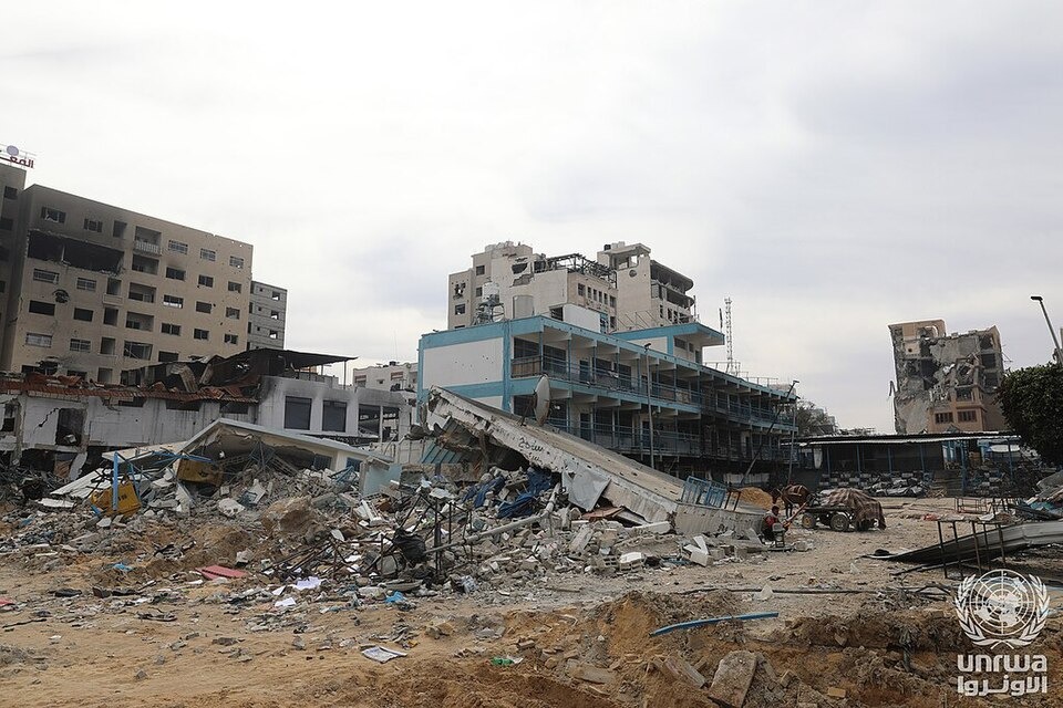 Gaza’s Brightest Students Trapped as Western Visa Barriers Block Their Future