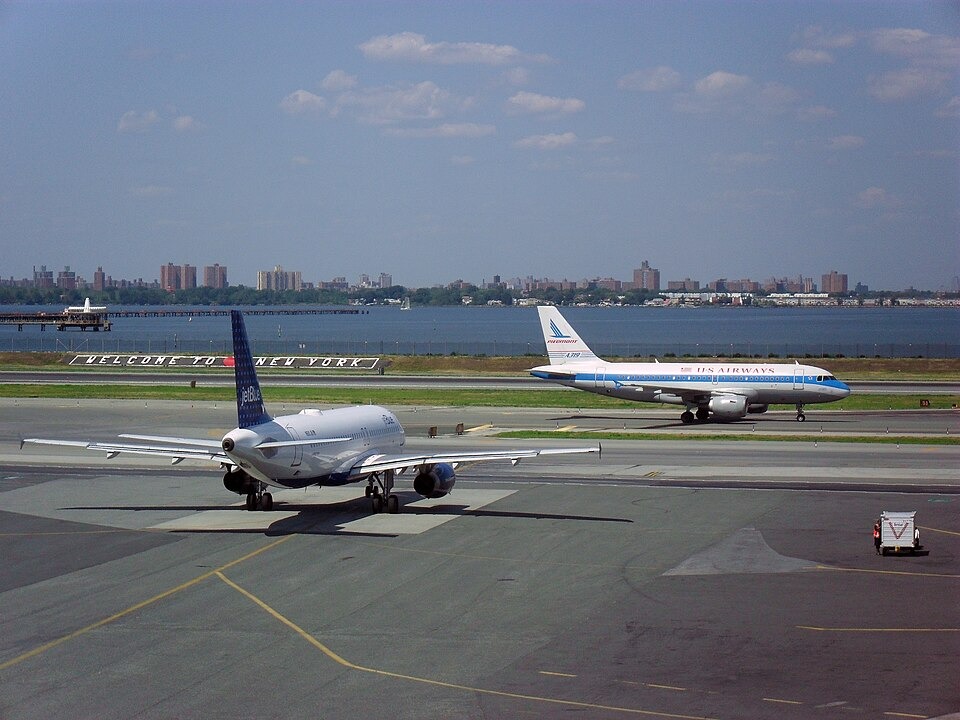 New Jersey Construction Accident Sparks Widespread Flight Disruptions
