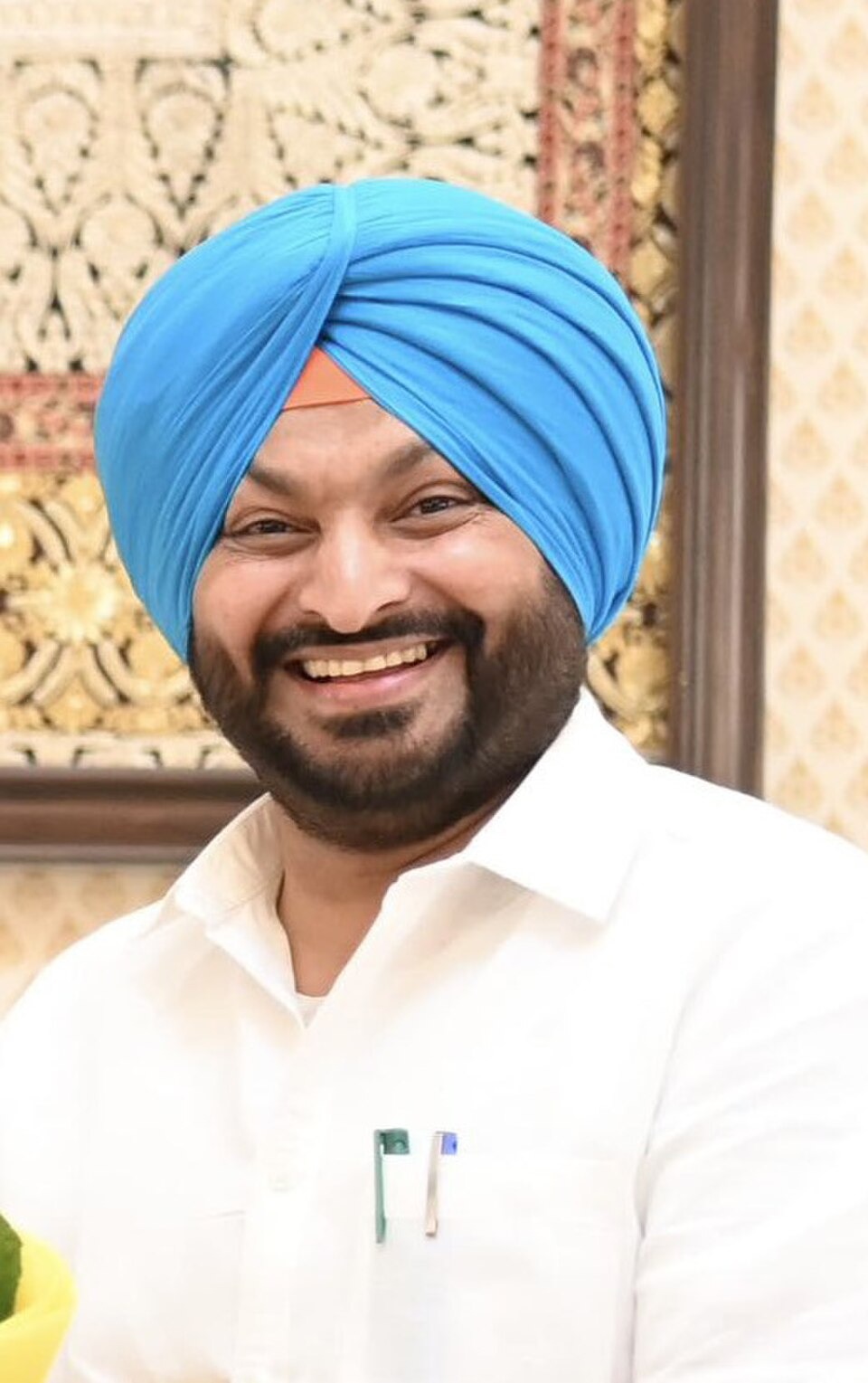 Cabinet minister Bittu resigns