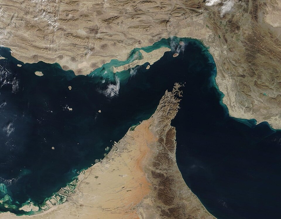 Six Killed in Houthi Missile Strike on Commercial Vessel in Bab el-Mandeb