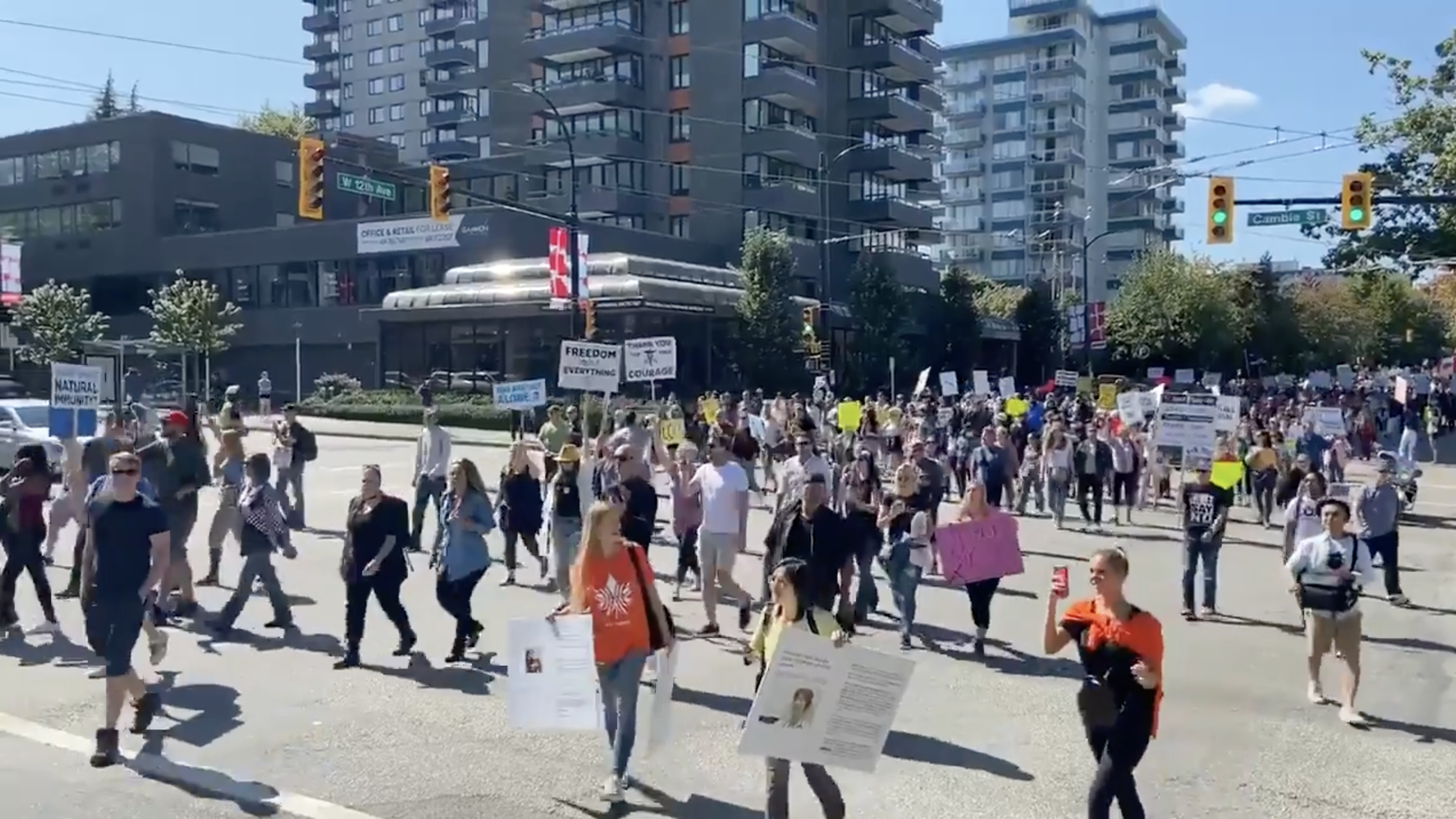 Anti-vaccine protestors disrupts traffic near Vancouver City Hall