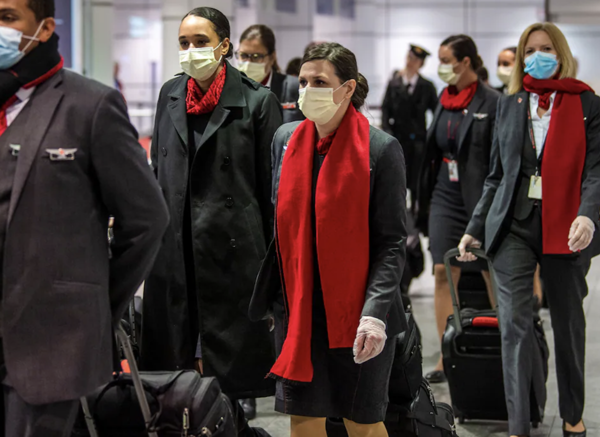 Air Canada suspends more than 800 unvaccinated workers