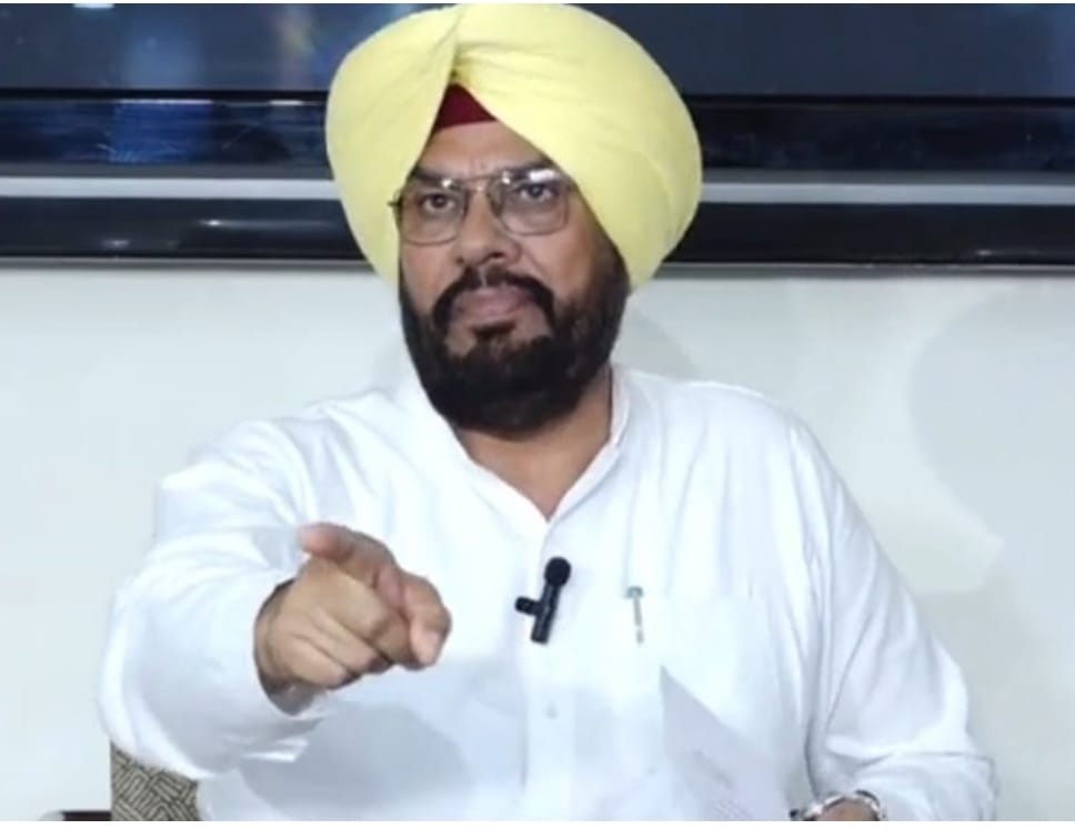 Strict action if family members attend official meetings on their behalf : Punjab government
