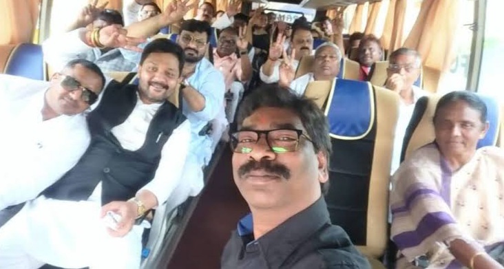 Jharkhand political crisis: CM Hemant Soren leads MLAs to guest house in Khunti to deter poaching by BJP