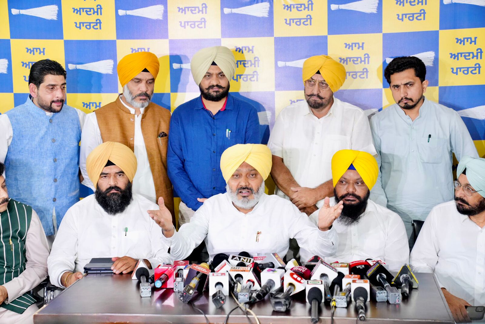 AAP submits complaint to DGP Punjab  against BJP for offering money to MLAs, BJP denies allegations