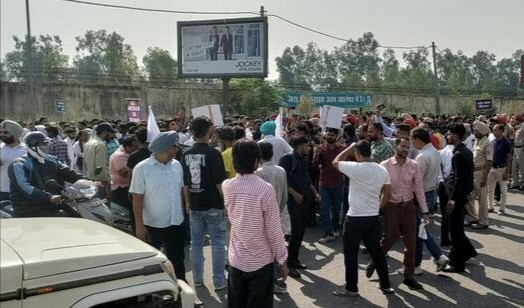 PAP Chowk blocked in Jalandhar: Christian community protests against Amritpal Singh