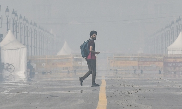 Delhi’s air reaches ‘severe’ category, AAP, BJP blame each other
