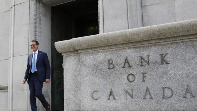 Bank of Canada sounds alarm to Canadians to brace for a rough winter