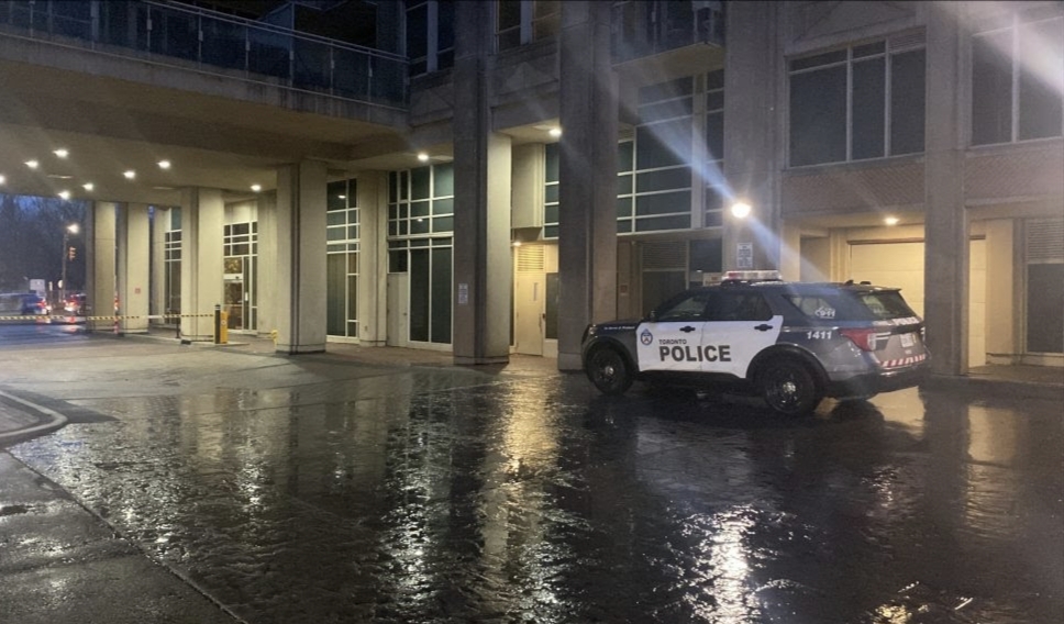 Woman injured with life threatening injuries in stabbing at Fort York condo