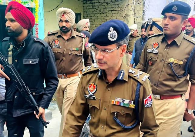 Punjab Police gives 3 days time: Remove weapon posts from social media