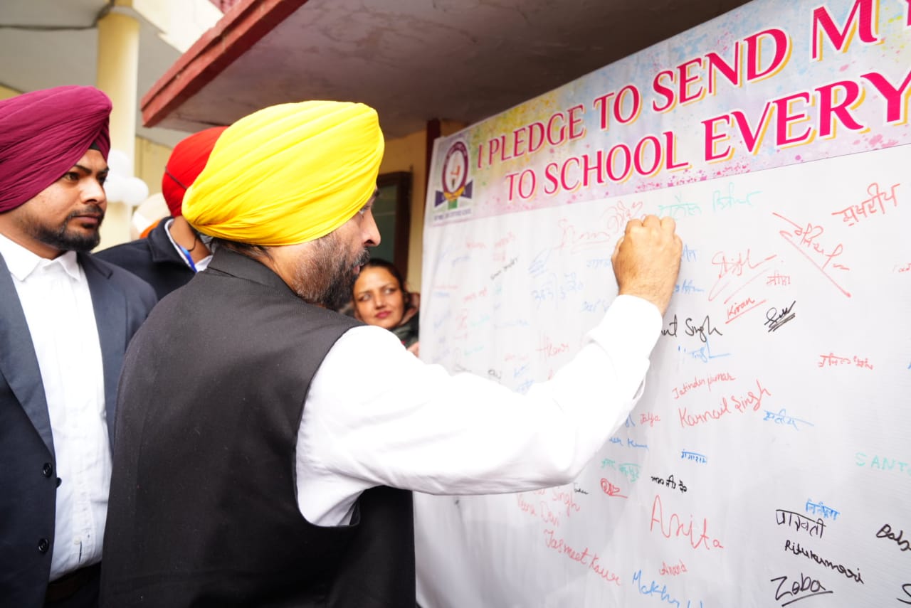Over 10 lakh parents attended the PTM across 20,000 schools in state, CM visits Patiala school