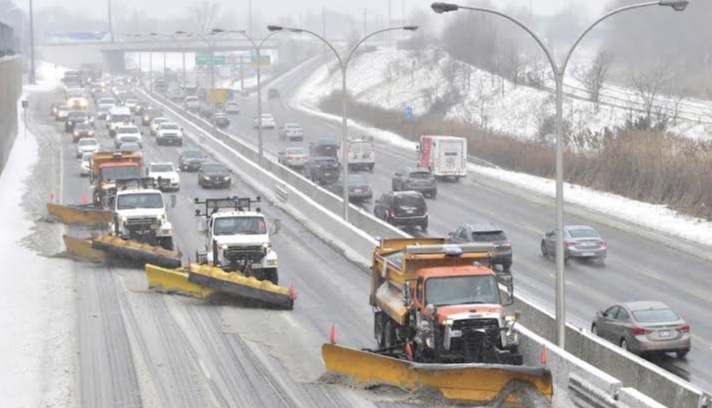 Storm affected traffic, Drivers urged to stay off roads in Toronto as wet snow continues to fall