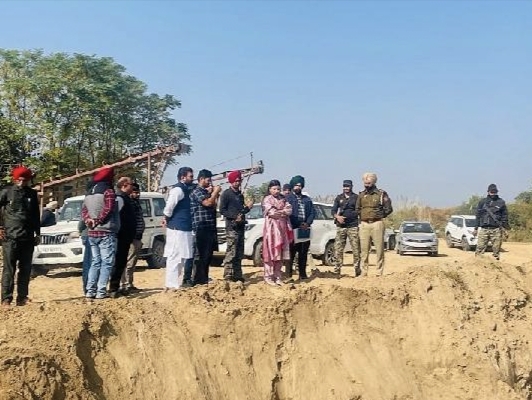 LoP Bajwa demands CBI/ED probe into Punjab Cabinet Minister’s allegations of illegal sand mining in Punjab