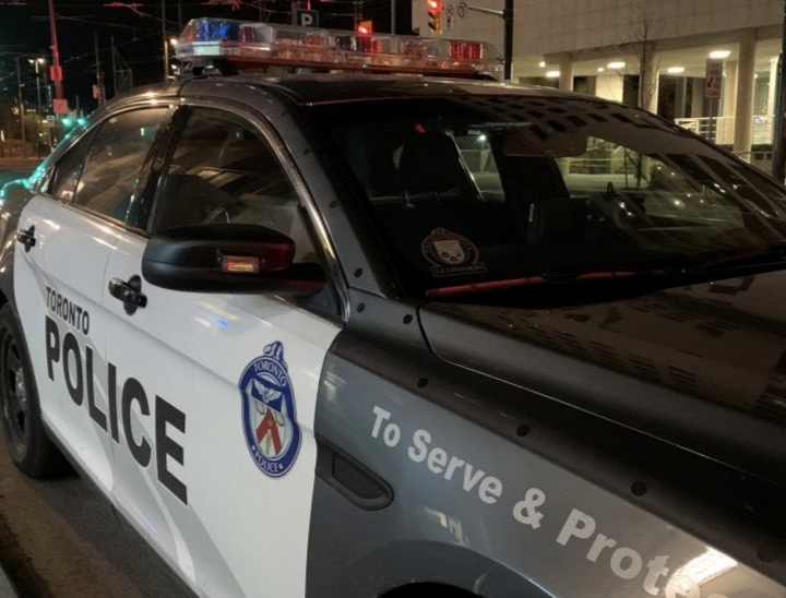 Man suffers injuries in shooting near Scarlett and Eglinton