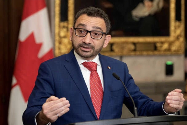 Govt working to strengthen rights of passengers after Sunwing blunders, says Transport minister Alghabra
