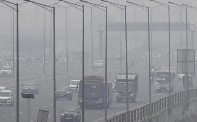 Delhi bans BS3 petrol and BS4 diesel cars till Friday over air pollution