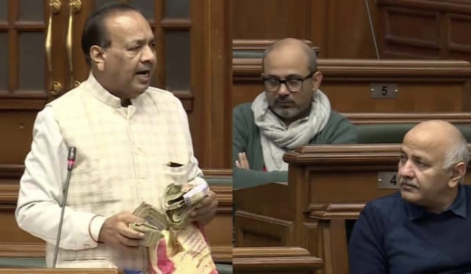 AAP MLA shows wads of currency notes, ruckus in Delhi Assembly