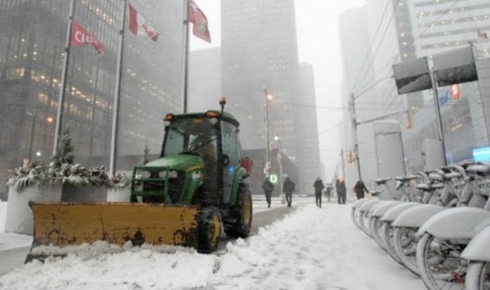 School buses cancelled in most parts of GTA as region digs out from major winter snowstorm