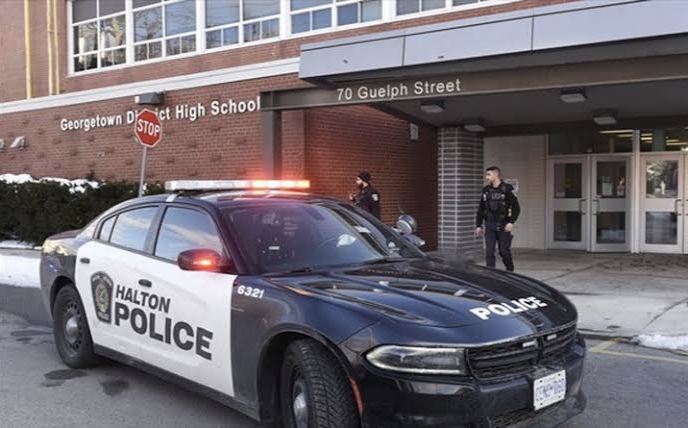 Teenager arrested after student stabbed at Georgetown high school student