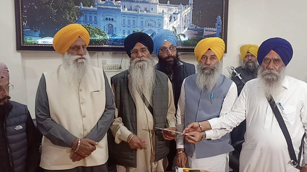 Holy book at protest site: Sub-committee submits report to Akal Takht Jathedar