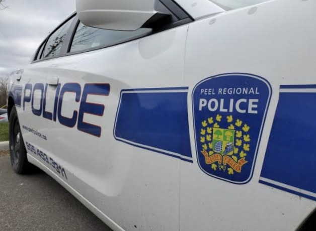 Five arrested in Brampton for possession of loaded weapons in stolen car