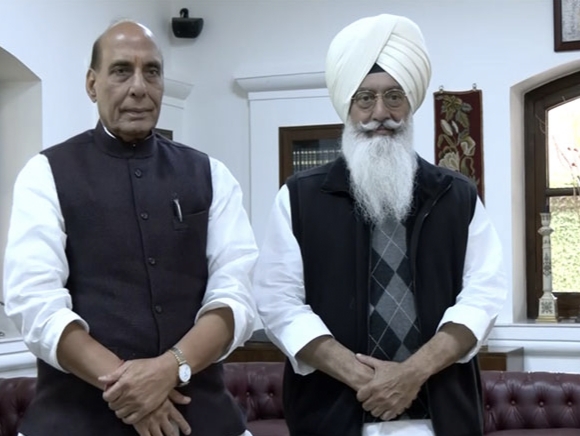 Defence Minister Rajnath Singh holds an hour-long closed-door meeting with Dera Beas chief