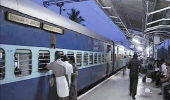 3 dead, 9 injured after Man sets co-passenger on fire in Kerala train