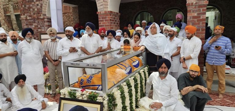 Former CM Parkash Singh Badal cremated with full state honour at ancestral village