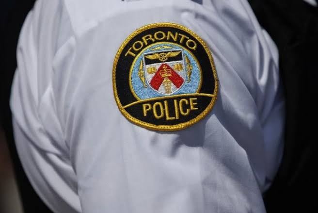 Toronto police arrest a man in connection with a Robbery investigation