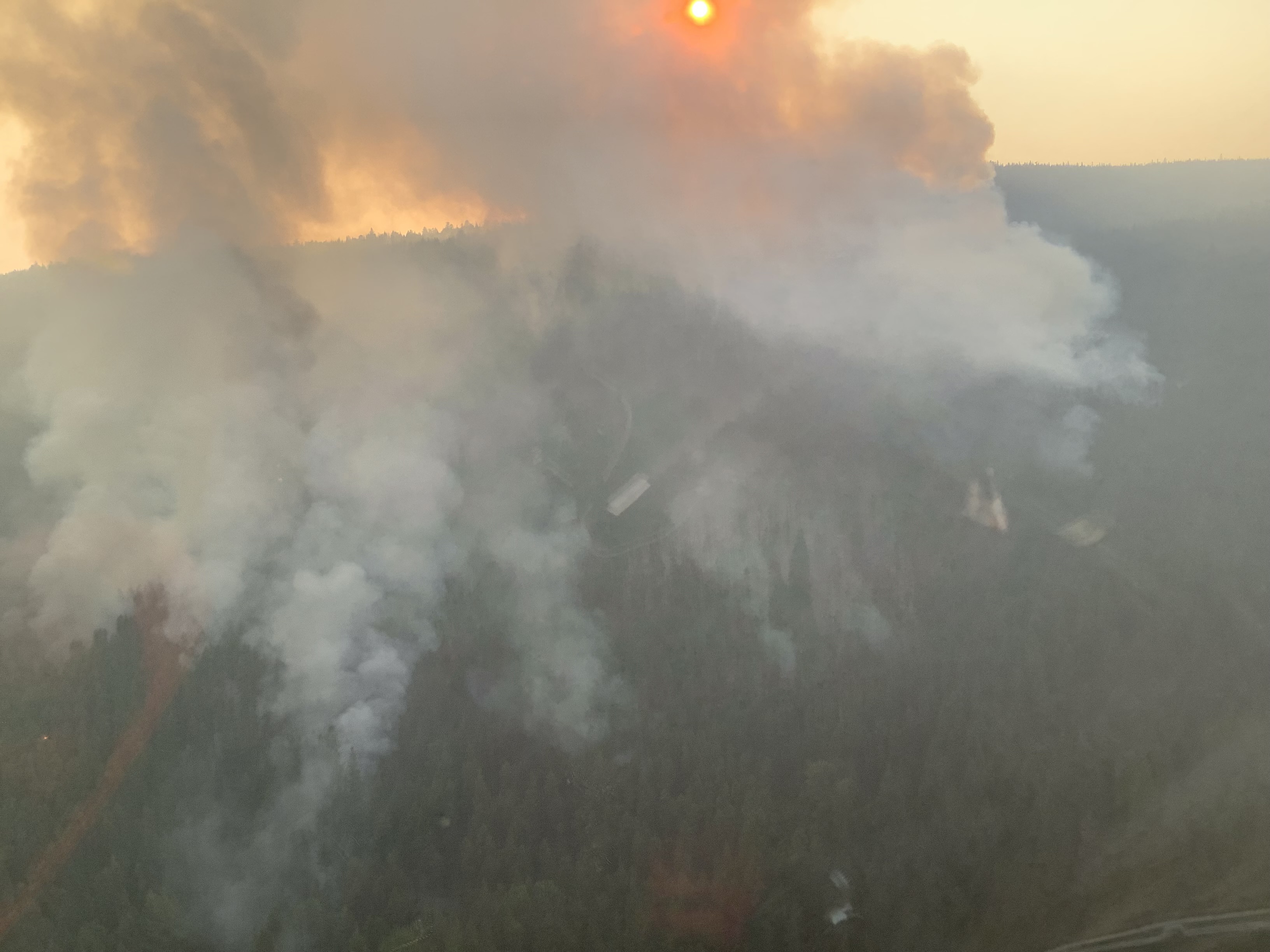 Rapidly expanding wildfire prompts local state of emergency for City of West Kelowna